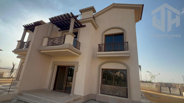 فيلتين جنب بعض Twin house للبيع بتسهيلات لـ 10 سنوات بمدينتي