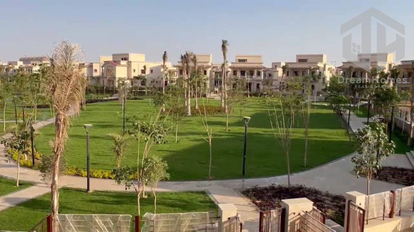 فيلتين جنب بعض Twin house للبيع بتسهيلات لـ 10 سنوات بمدينتي