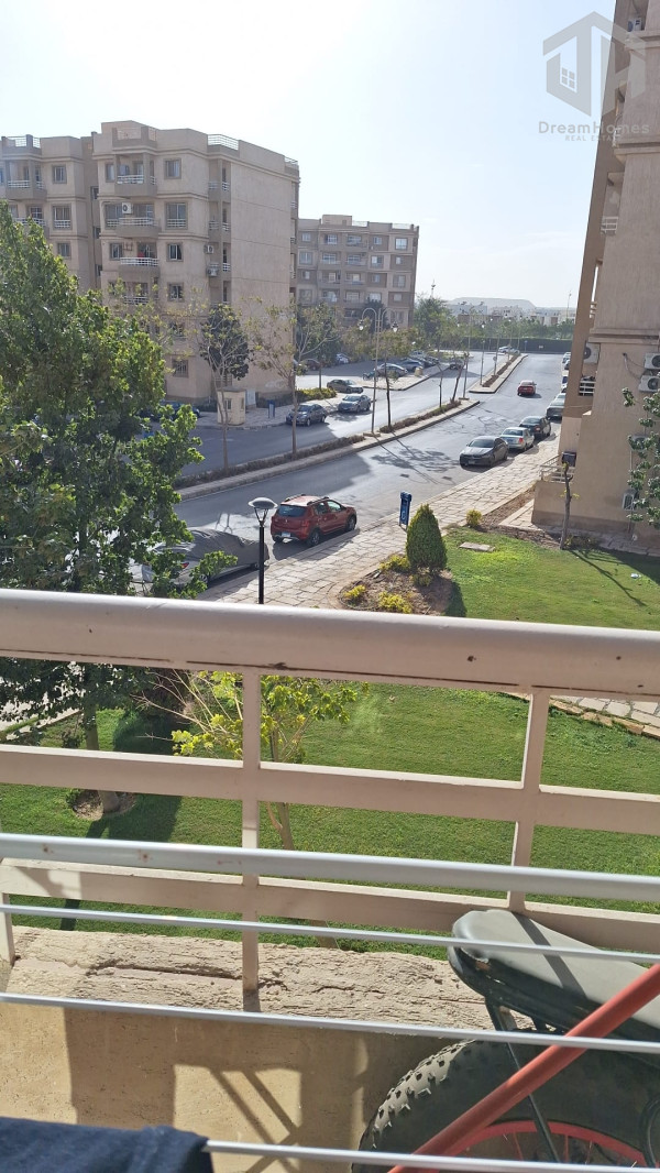 شقة للبيع كاش بمدينتى بمنطقة (B6) بأكثر موقع متميز  بمدينتى