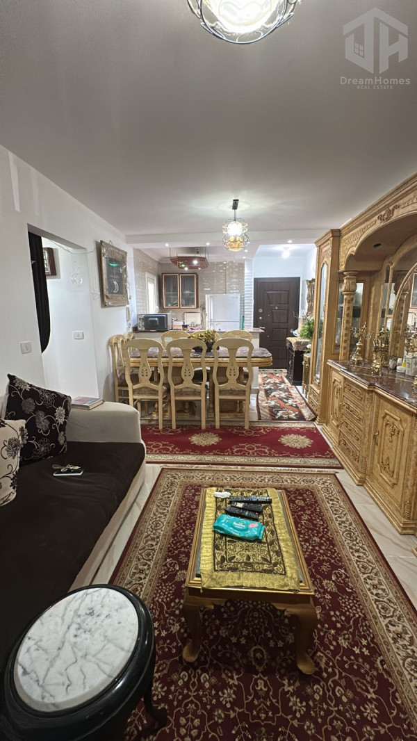 شقة للبيع كاش او اقساط بمدينتى بمنطقة (B12)