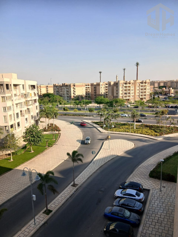 شقة بيع 116متر بمدينتى فى B10 فيو شارع جنب الخدمات