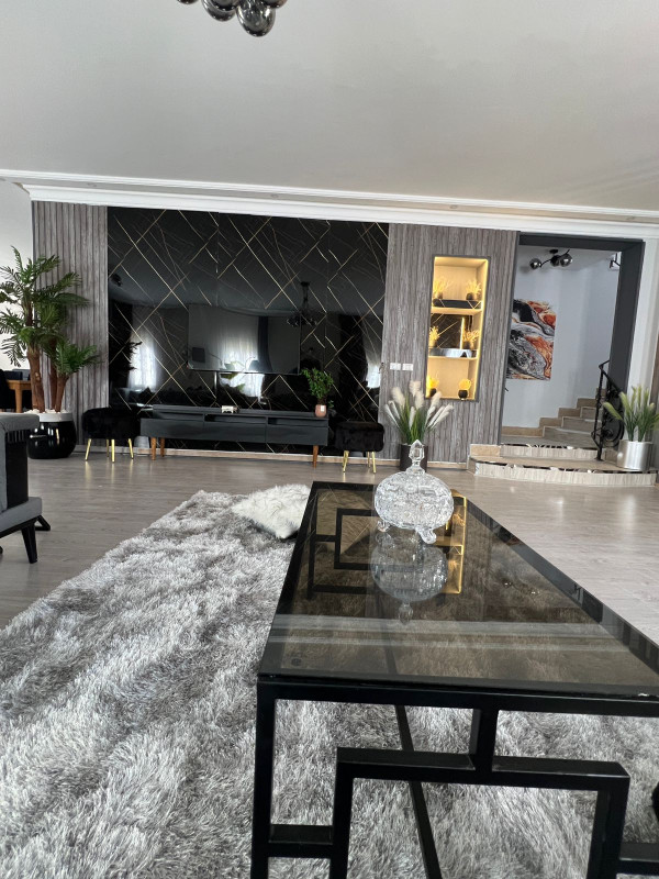 فيلا  مفروشة stand alone للايجار في مدينتي ultra modern